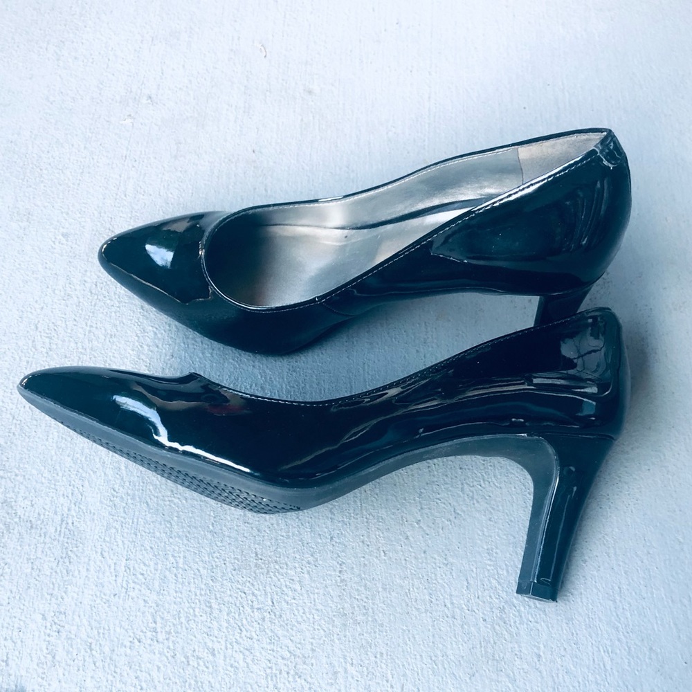 Bandolino Heels Women’s Size 8M